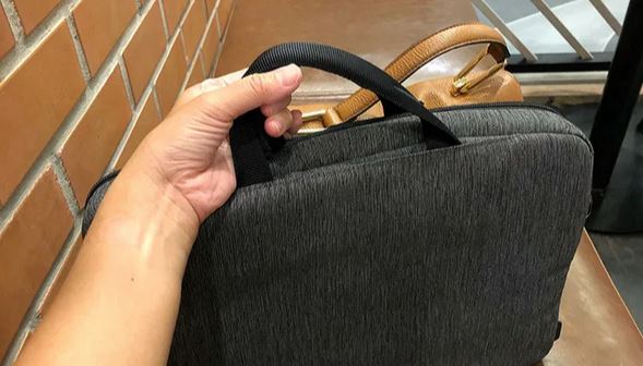 9 beautiful laptop carrying bags