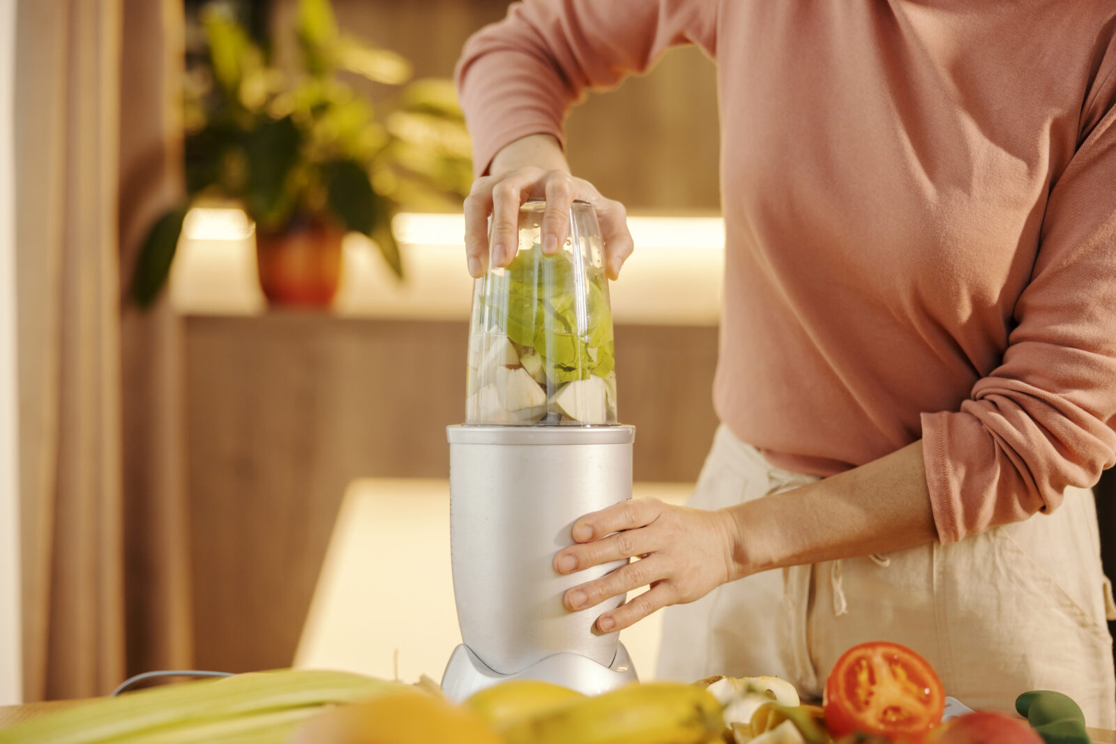 Portable Blender | Best Portable Blenders By FameReviews
