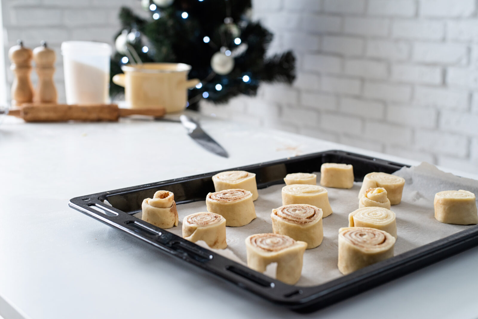 Best Baking Sheet By FameReviews